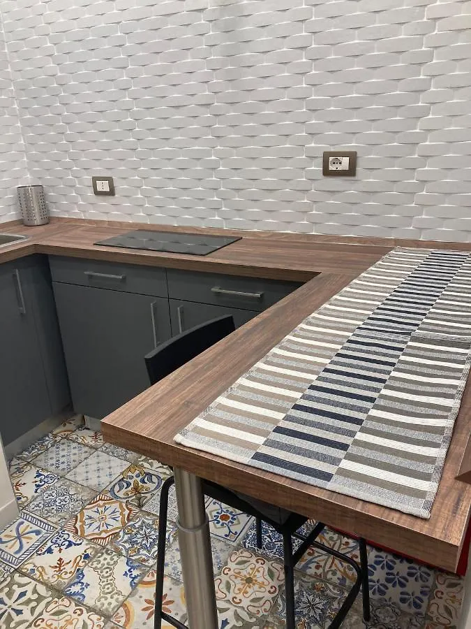 Apartment Marco'S Home: Accogliente Casa Nel Cuore Di Napoli